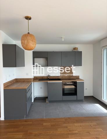 Location Appartement 4 pièces 76.4 m² - Rueil-malmaison 92500