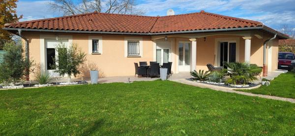 Maison plain pied 5 pièces avec double garage