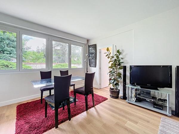 3 min RER A 3 pièces 71m²