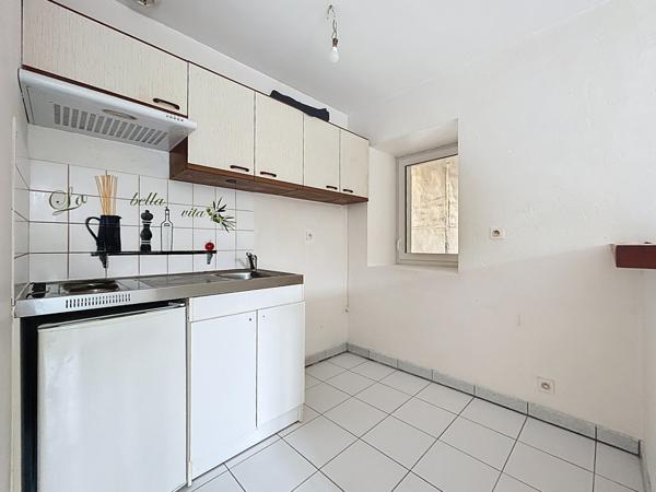 Au centre de la commune de l’Hermitage, commune dynamique avec toutes le commodités nécessaires, bénéficiant d’une gare SNCF et faisant partie de Rennes Métropole.