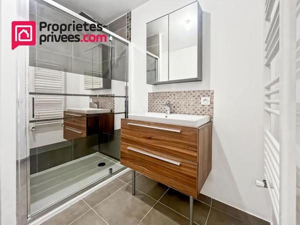 Vence  Appartement T3 lumineux avec terrasse et garage