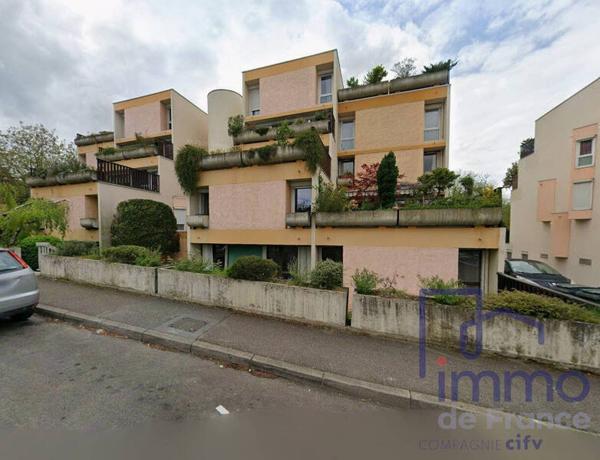 Appartement 6 pièces                                        - 42400 Saint-Chamond Réf : 2854-CIFVFOREZVELAY