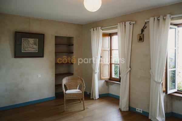 Vente
                Maison228 m² - 9 Pièces -
                    SAINT LO (50000)