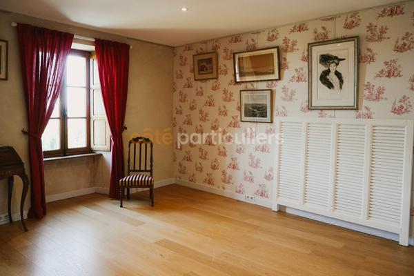 Vente
                Maison228 m² - 9 Pièces -
                    SAINT LO (50000)