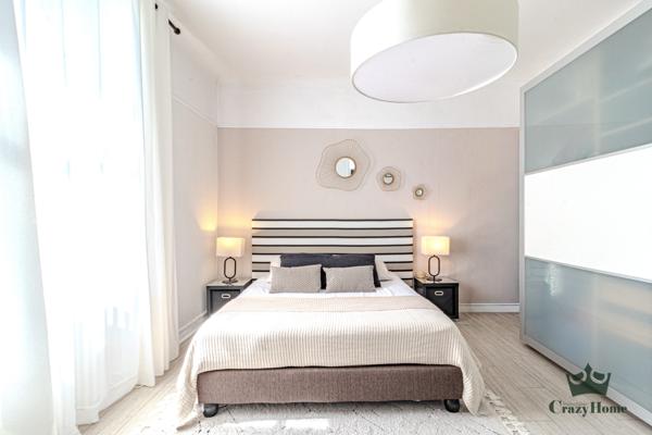 Appartement
                                                                                                                                                                                                                                                                                                                        5 pièce(s)                                                                                                                                                                                                          3 chambre(s)                                                                                                                                                                                                          144  m²