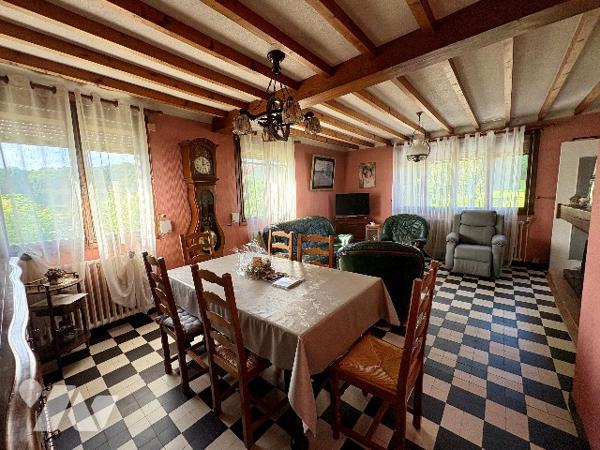 Pavillon 2 chambres sous-sol complet
