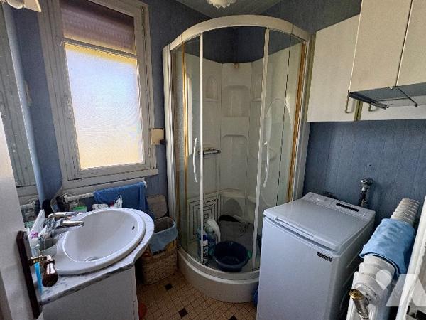 Pavillon 2 chambres sous-sol complet