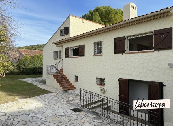 Grande Maison - avec appartement indépendant  sur 800 m² clos, quartier recherché à Draguignan.