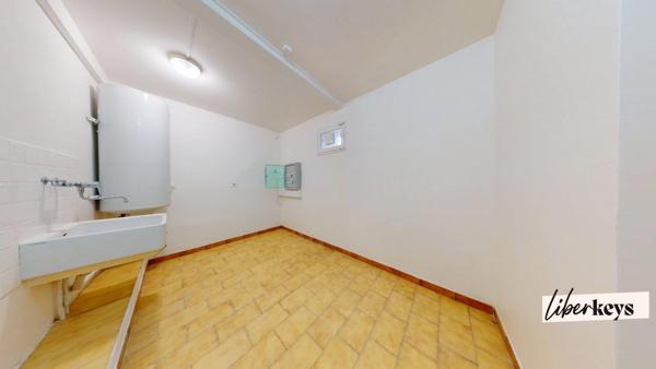 Grande Maison - avec appartement indépendant  sur 800 m² clos, quartier recherché à Draguignan.