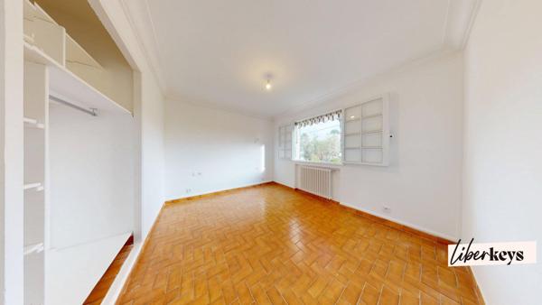 Grande Maison - avec appartement indépendant  sur 800 m² clos, quartier recherché à Draguignan.