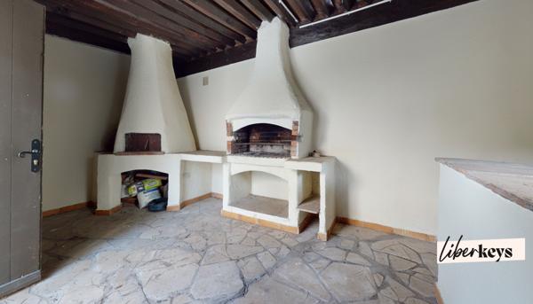 Grande Maison - avec appartement indépendant  sur 800 m² clos, quartier recherché à Draguignan.