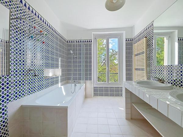 MAISON 5 CHAMBRES + SOUS SOL TOTAL + JARDIN