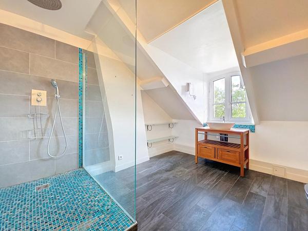 MAISON 5 CHAMBRES + SOUS SOL TOTAL + JARDIN