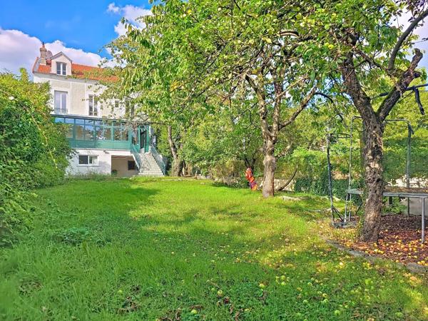 MAISON 5 CHAMBRES + SOUS SOL TOTAL + JARDIN