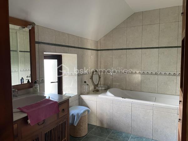 Corps de ferme de 200 m²