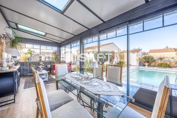 PLAIN PIED COUP DE CŒUR VÉRANDA PISCINE DOUBLE GARAGE