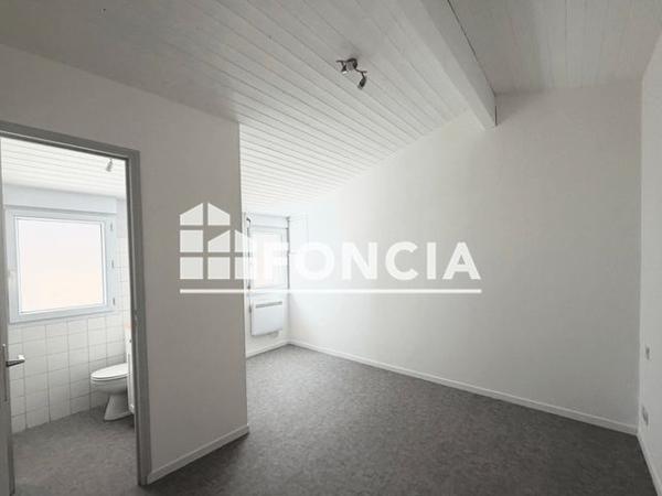 Location Maison 2 pièces 31.71 m² - 12 rue Saint Pierre Cholet 49300