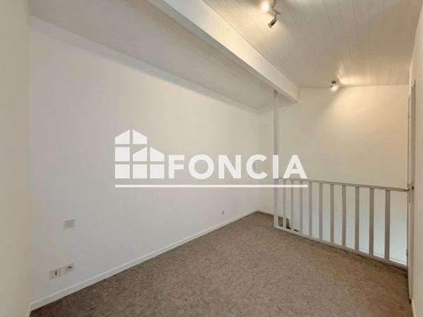 Location Maison 2 pièces 31.71 m² - 12 rue Saint Pierre Cholet 49300