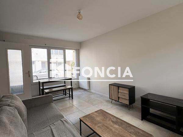 Location Studio meublé 23.15 m² - 16 BIS RUE LOUIS DE MONTCALM Quimper 29000