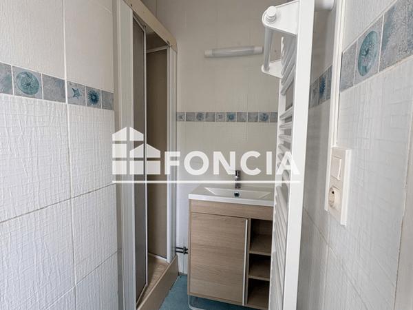 Location Studio meublé 23.15 m² - 16 BIS RUE LOUIS DE MONTCALM Quimper 29000