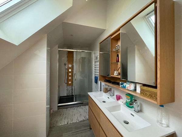 Grande Maison de Caractère Rénovée avec Piscine - ECOUFLANT BOURG