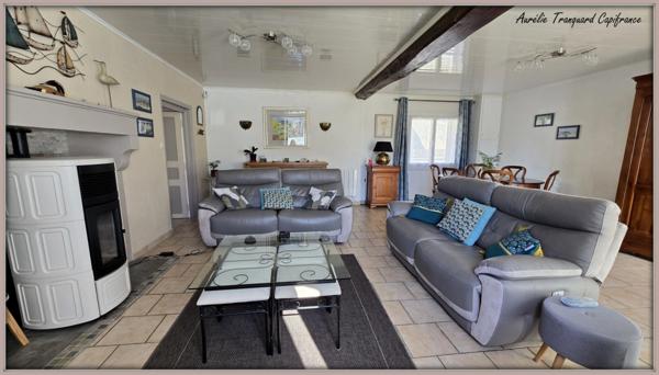 Maison à vendre 6 pièces proche de AULNAY (17), vie PLAIN PIED avec DEPENDANCE environ 100m²