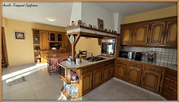 Maison à vendre 6 pièces proche de AULNAY (17), vie PLAIN PIED avec DEPENDANCE environ 100m²