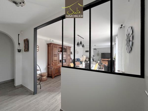 8min de BRESSUIRE (axe Cholet) - Dans un Joli parc de 2026m², pavillon 3 chambres !