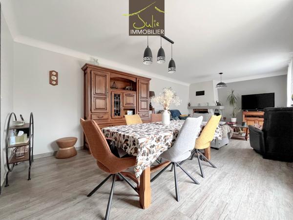 8min de BRESSUIRE (axe Cholet) - Dans un Joli parc de 2026m², pavillon 3 chambres !