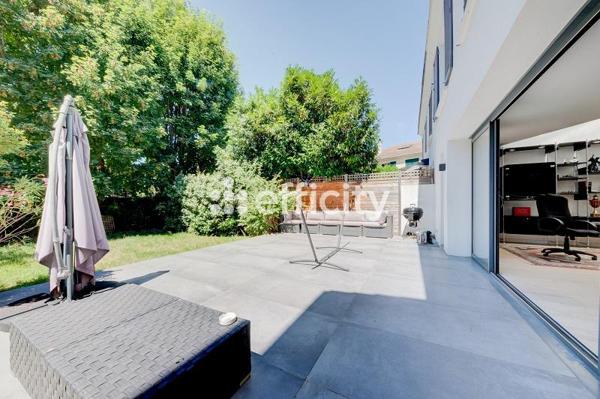 Maison 7 pièces - 335 m² Bien prestige