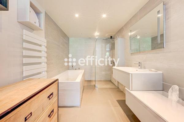 Maison 7 pièces - 335 m² Bien prestige