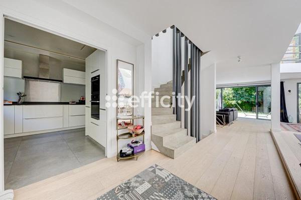 Maison 7 pièces - 335 m² Bien prestige