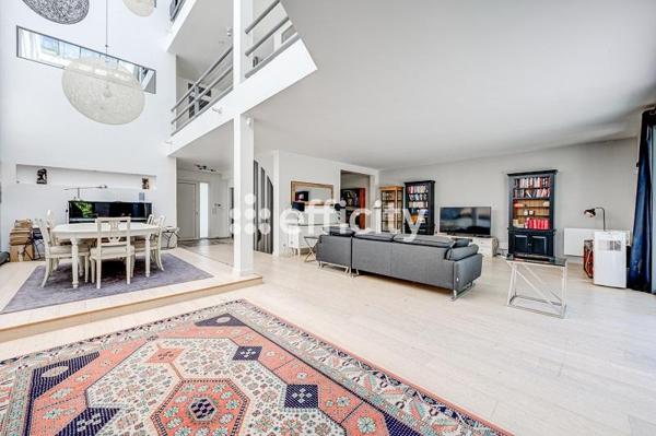 Maison 7 pièces - 335 m² Bien prestige