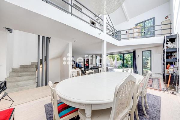 Maison 7 pièces - 335 m² Bien prestige