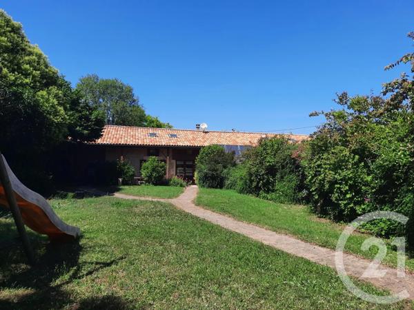 Maison à vendre  9 pièces - 255 m 2   LEZAY  - 79