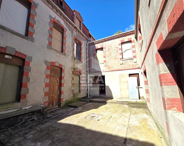 Maison Boulogne Sur Mer 9 pièce(s) 220 m2 à Rénover