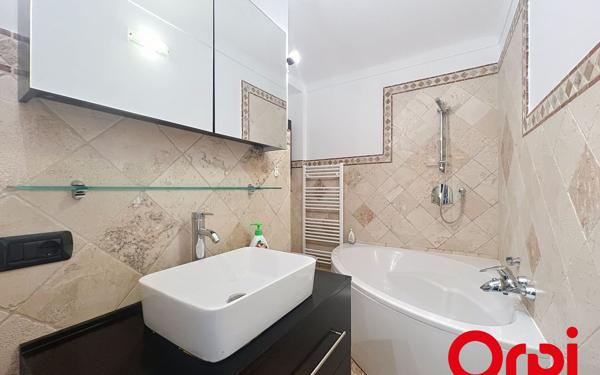 Appartement à louer    3 pièces • 61,06 m2 Roquebrune-Cap-Martin