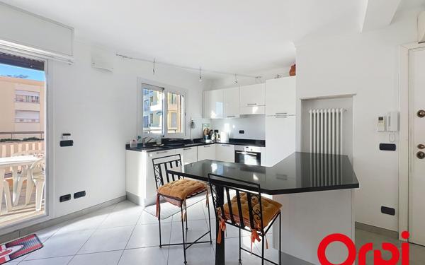 Appartement à louer    3 pièces • 61,06 m2 Roquebrune-Cap-Martin