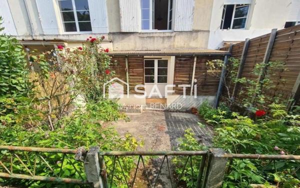 Maison de ville, type T3, d'environ 86 m2 proche gare et des commodités