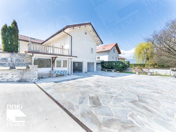 Maison Chenex 9 pièces 315 m²