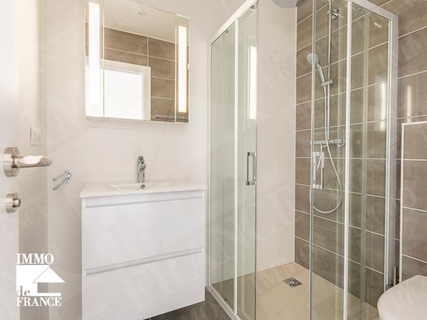 Maison Chenex 9 pièces 315 m²