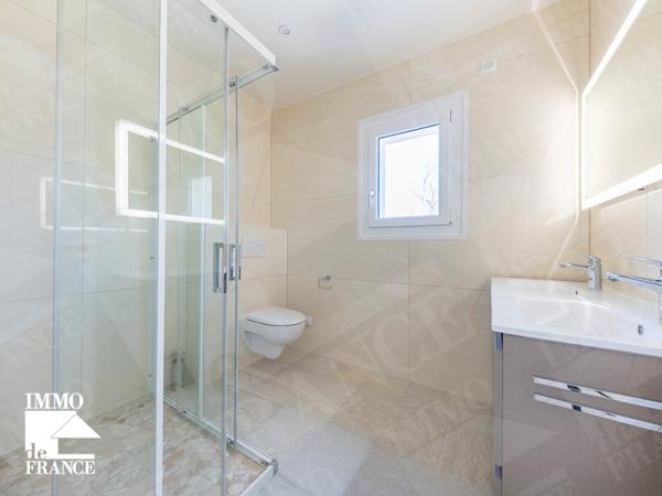 Maison Chenex 9 pièces 315 m²