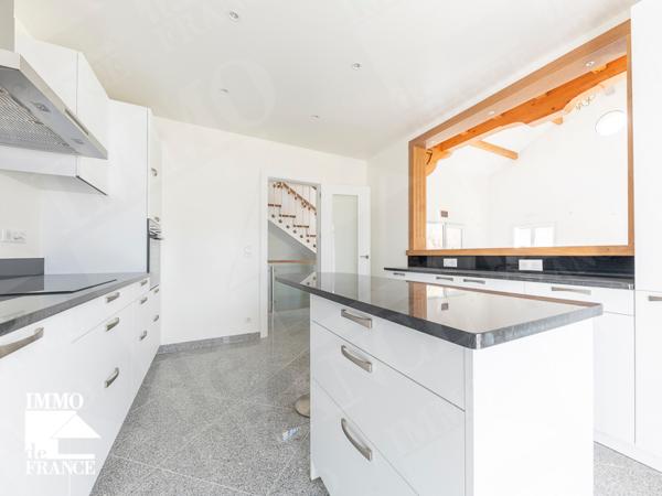 Maison Chenex 9 pièces 315 m²