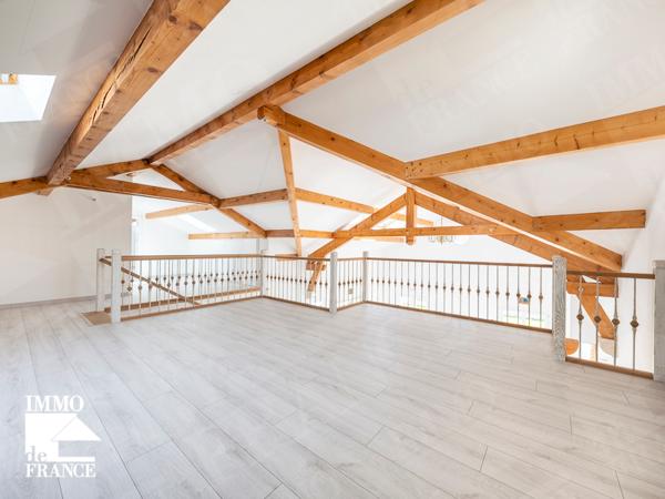 Maison Chenex 9 pièces 315 m²