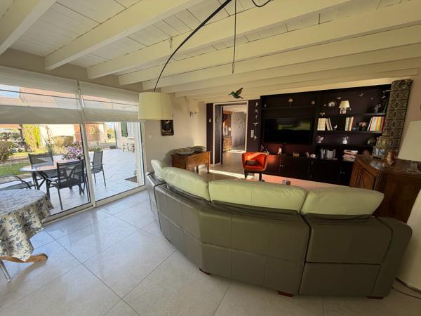 MAISON 5 CHAMBRES - 160m² hab. - PISCINE - DEPENDANCES