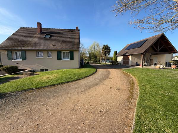 MAISON 5 CHAMBRES - 160m² hab. - PISCINE - DEPENDANCES