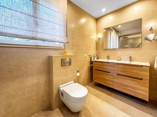 A vendre en co-exclusivité au Parcs de Mougins, superbe villa familiale dans un prestigieux domaine