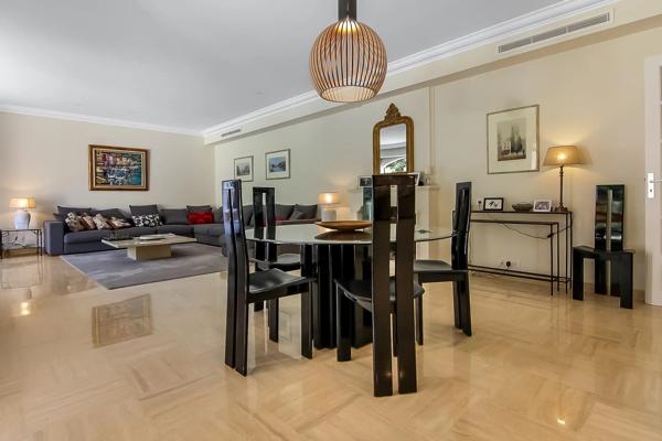 A vendre en co-exclusivité au Parcs de Mougins, superbe villa familiale dans un prestigieux domaine
