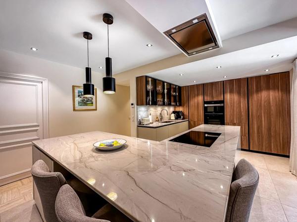A vendre en co-exclusivité au Parcs de Mougins, superbe villa familiale dans un prestigieux domaine