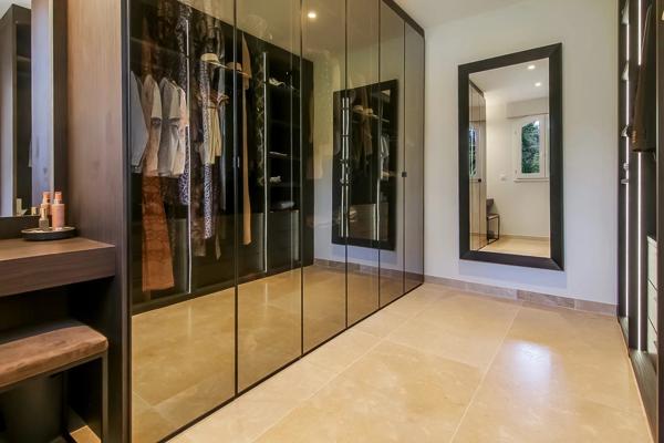 A vendre en co-exclusivité au Parcs de Mougins, superbe villa familiale dans un prestigieux domaine